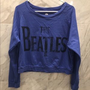 blue cropped long sleeve shirt
